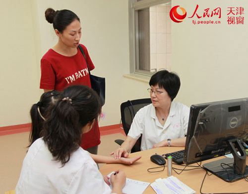 刘虹主任医师在活动现场